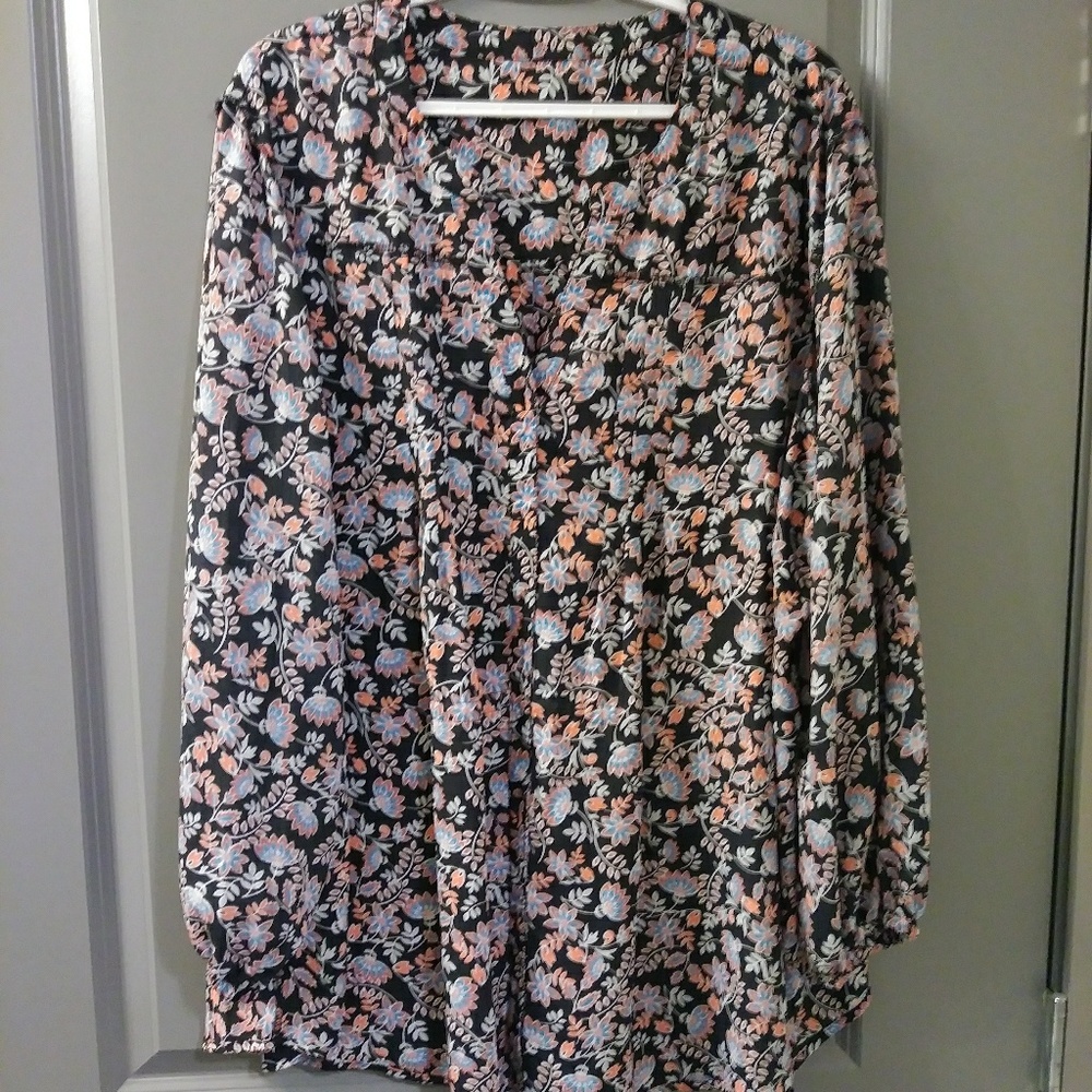 Plus size blouse